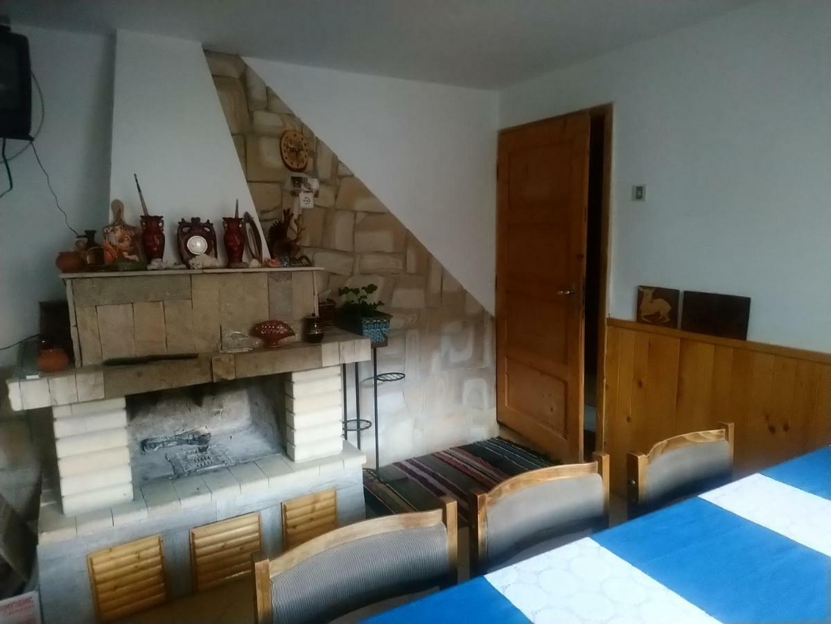 Guest House Emmy Тріґрад Екстер'єр фото