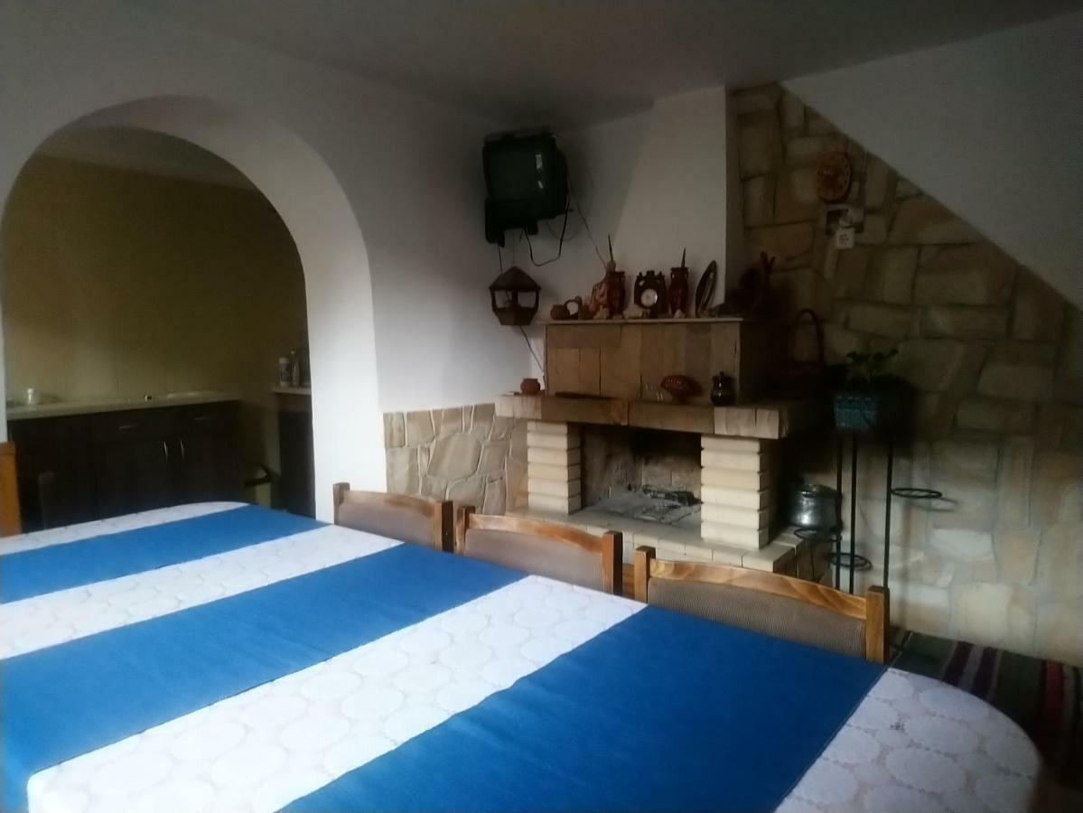 Guest House Emmy Тріґрад Екстер'єр фото
