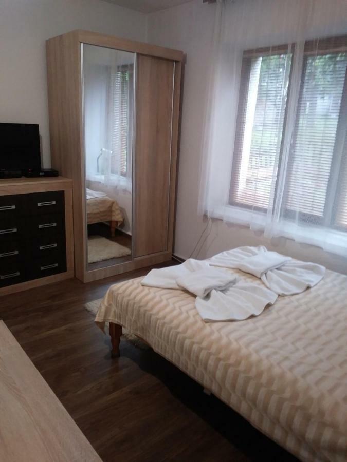 Guest House Emmy Тріґрад Екстер'єр фото